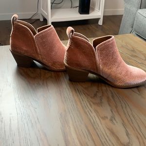Charming Charlie’s Heeled Booties Size 6